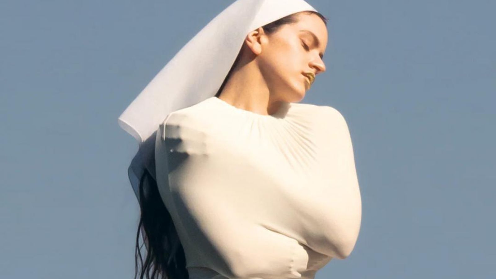 Rosalía en la portada de 'Lux'