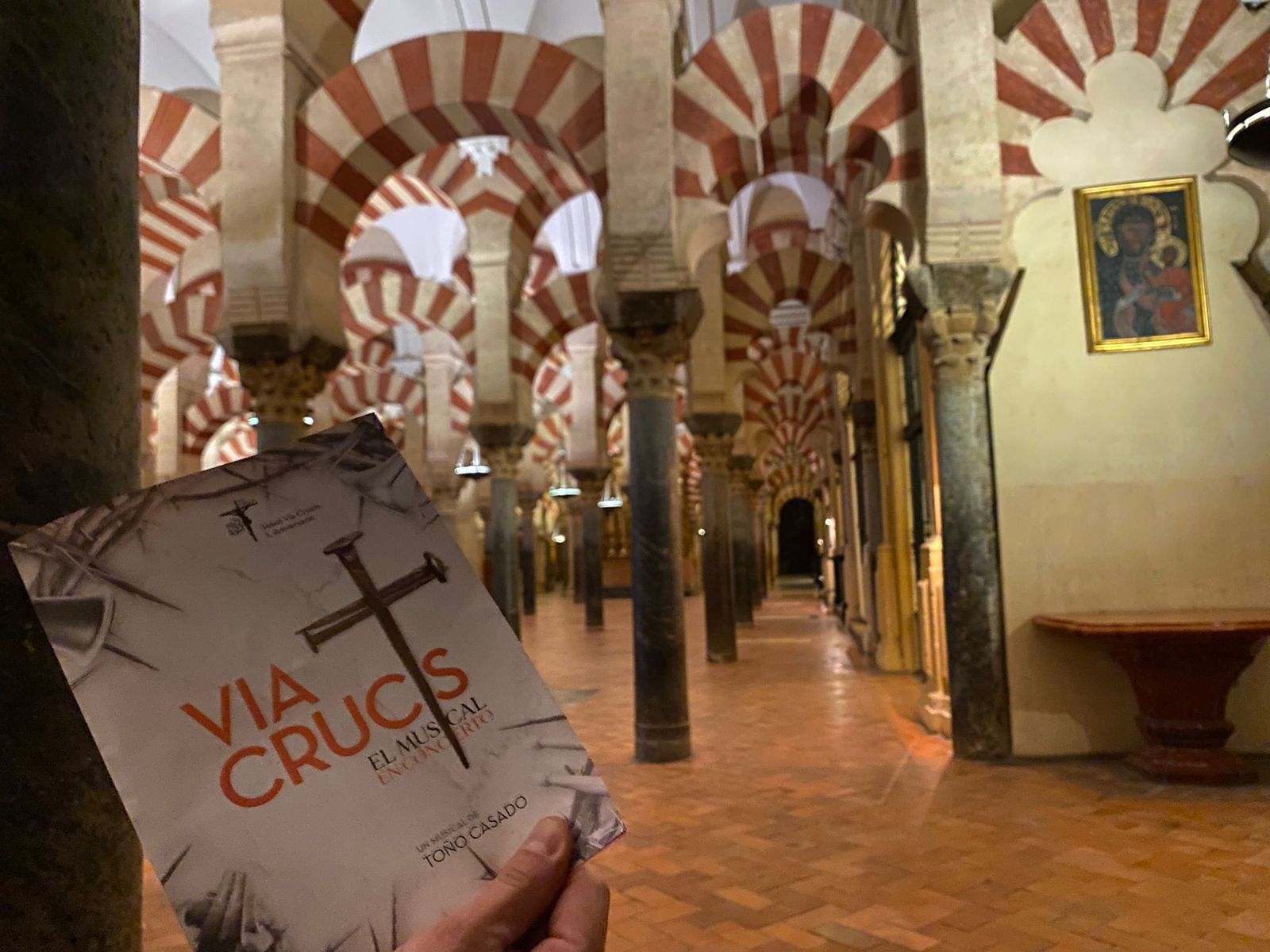 El Vía Crucis, en la mezquita-Catedral de Córdoba
