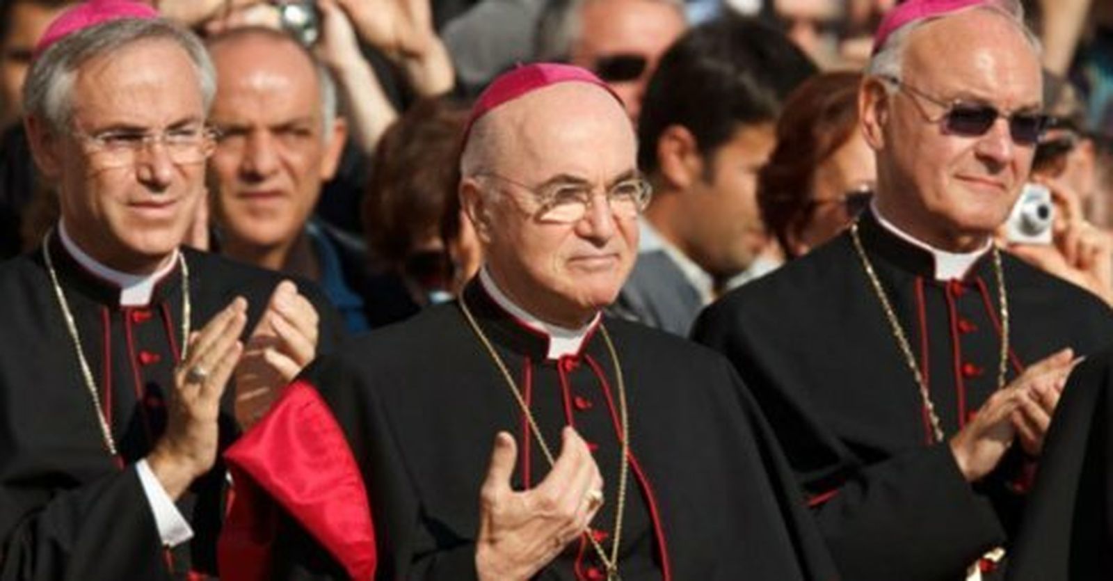 Carlo María Viganò