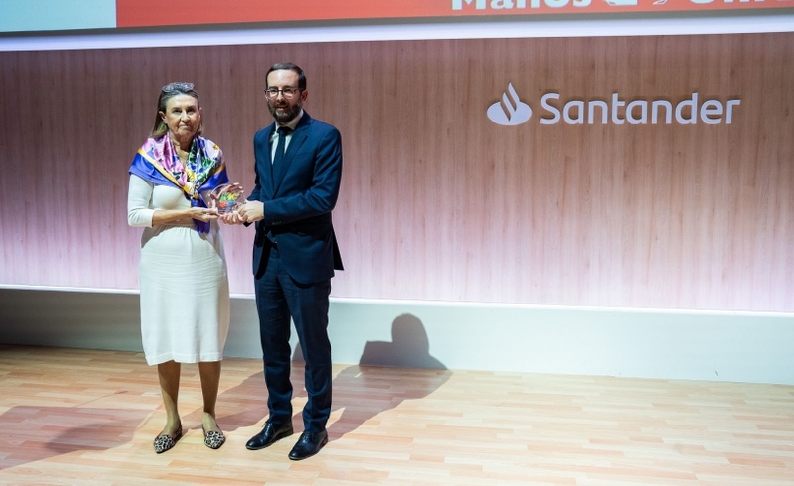 Cecilia Pilar García recibe el premio