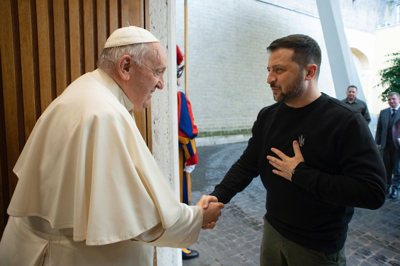 El Papa recibe a Zelenski en el Aula Pablo VI