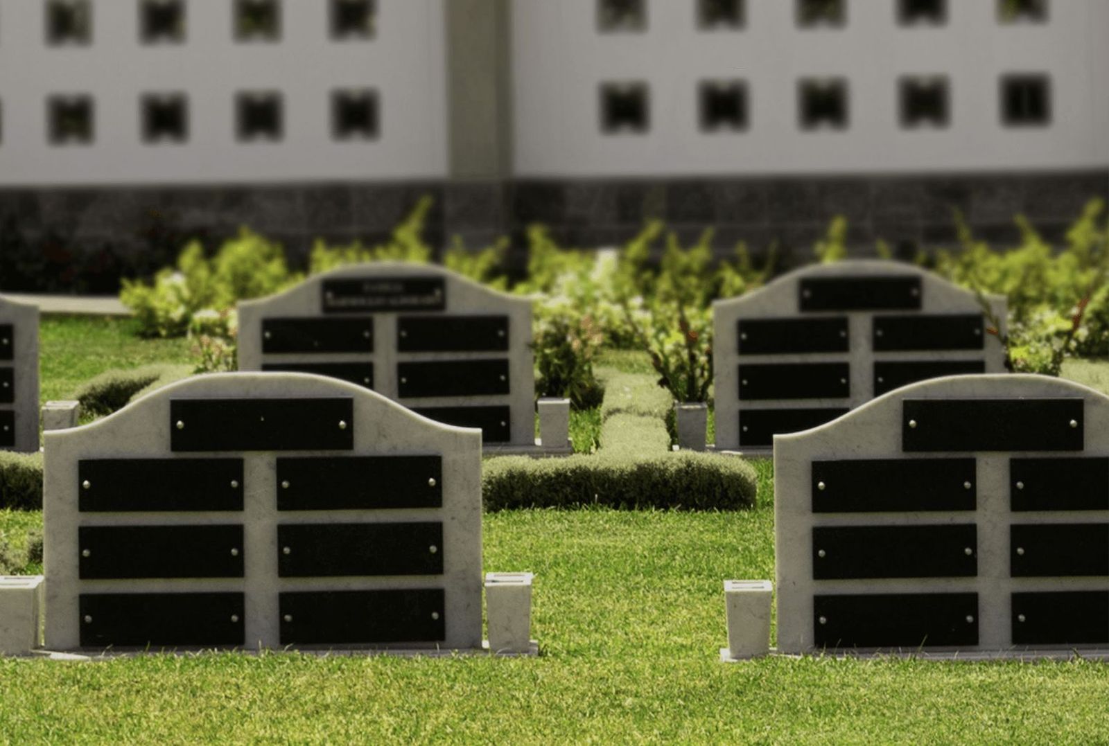 El negocio de los cementerios del Sodalicio