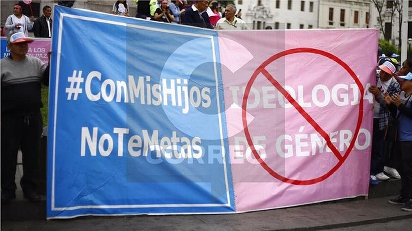 Con mis hijos no te emtas. Movimiento antigénero.