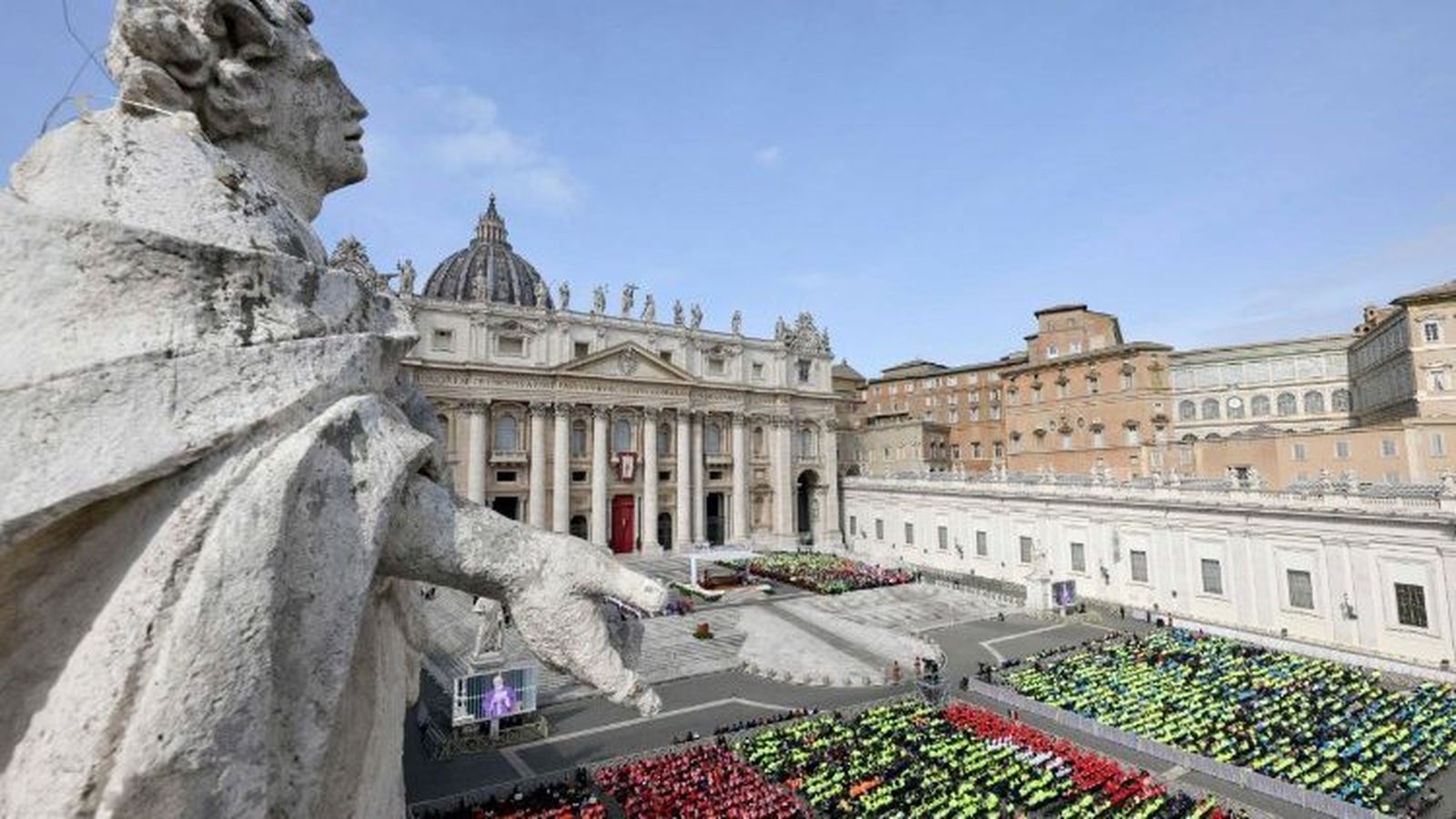 La plaza  de San Pedro