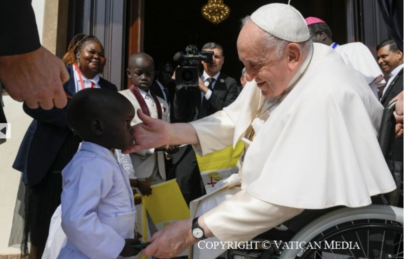 'Los dos Papas' en Sudán del Sur (o 'Dejad que los niños se acerquen a mí')