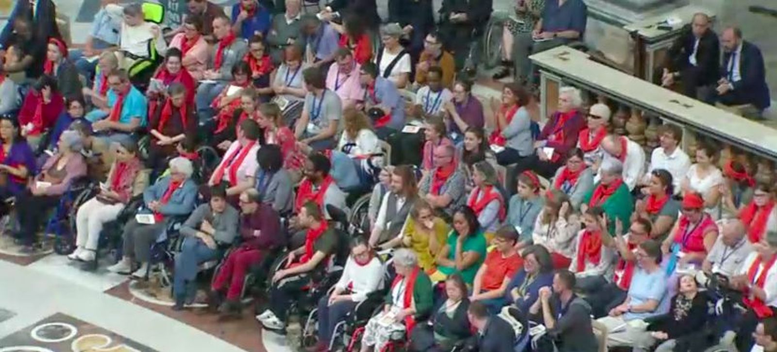 Los pobres, en primera fila