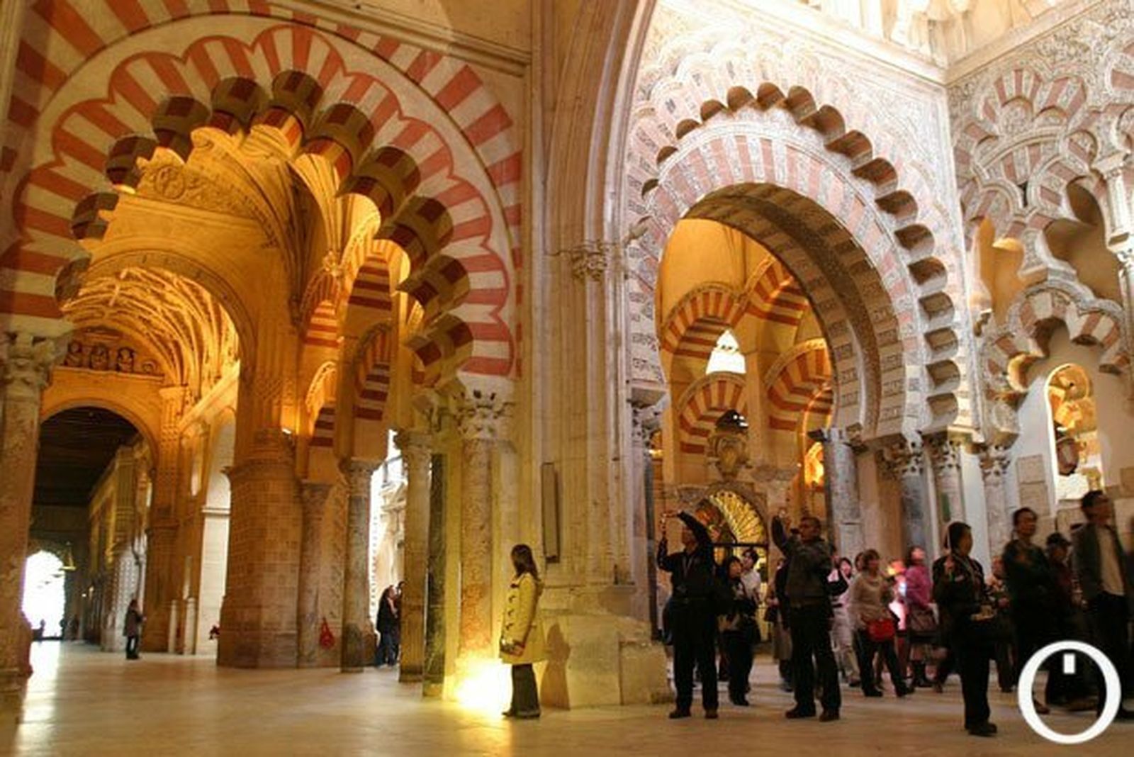 Interior de la mezquita de Córdoba