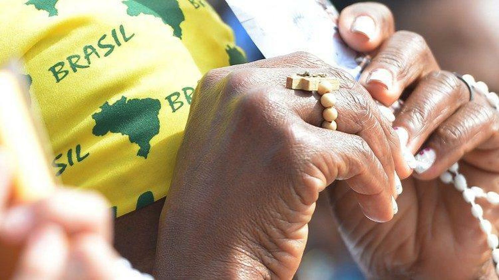 Francisco anima a los brasileños a entrar en política