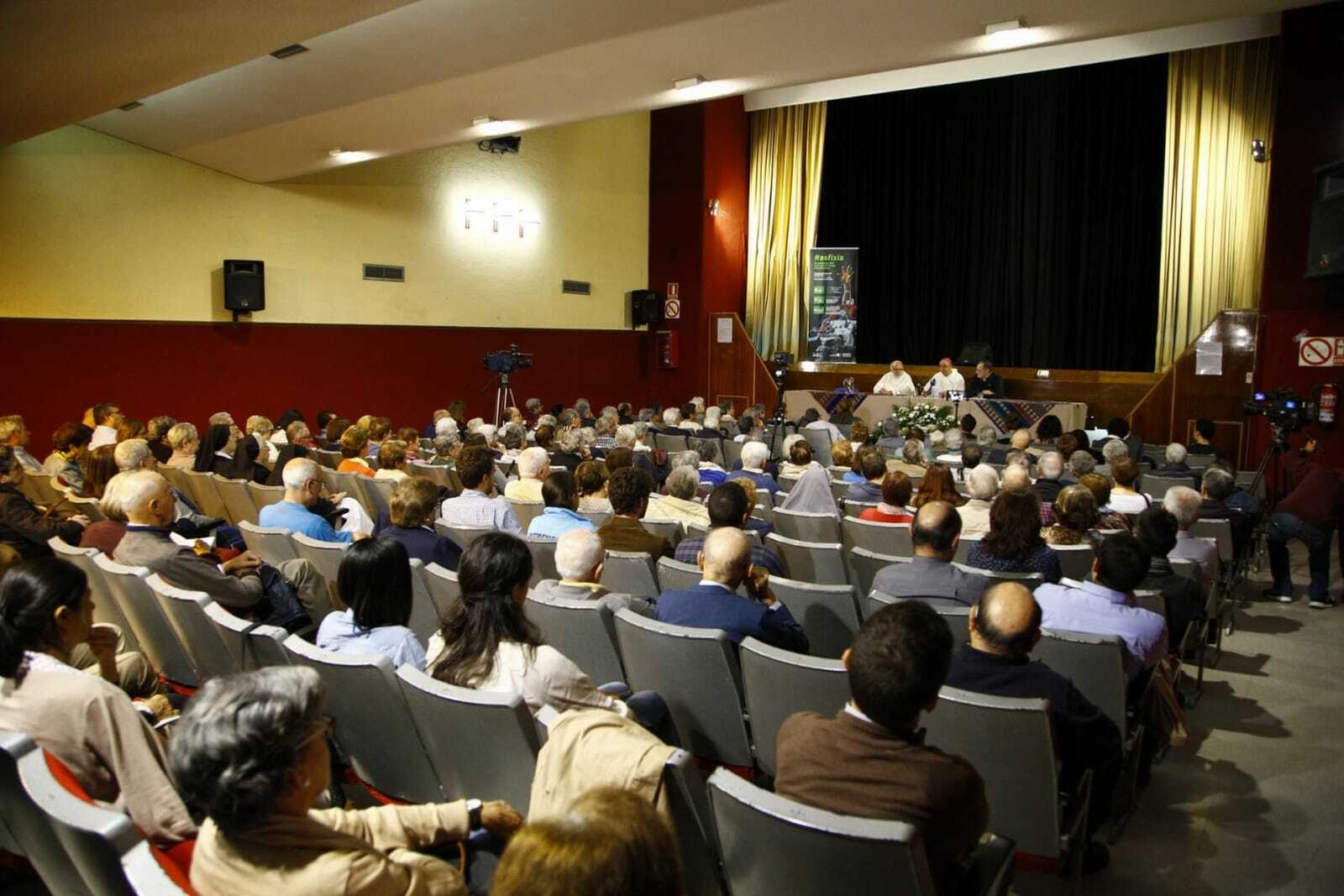 Asistentes a la charla de David Martínez de Aguirre