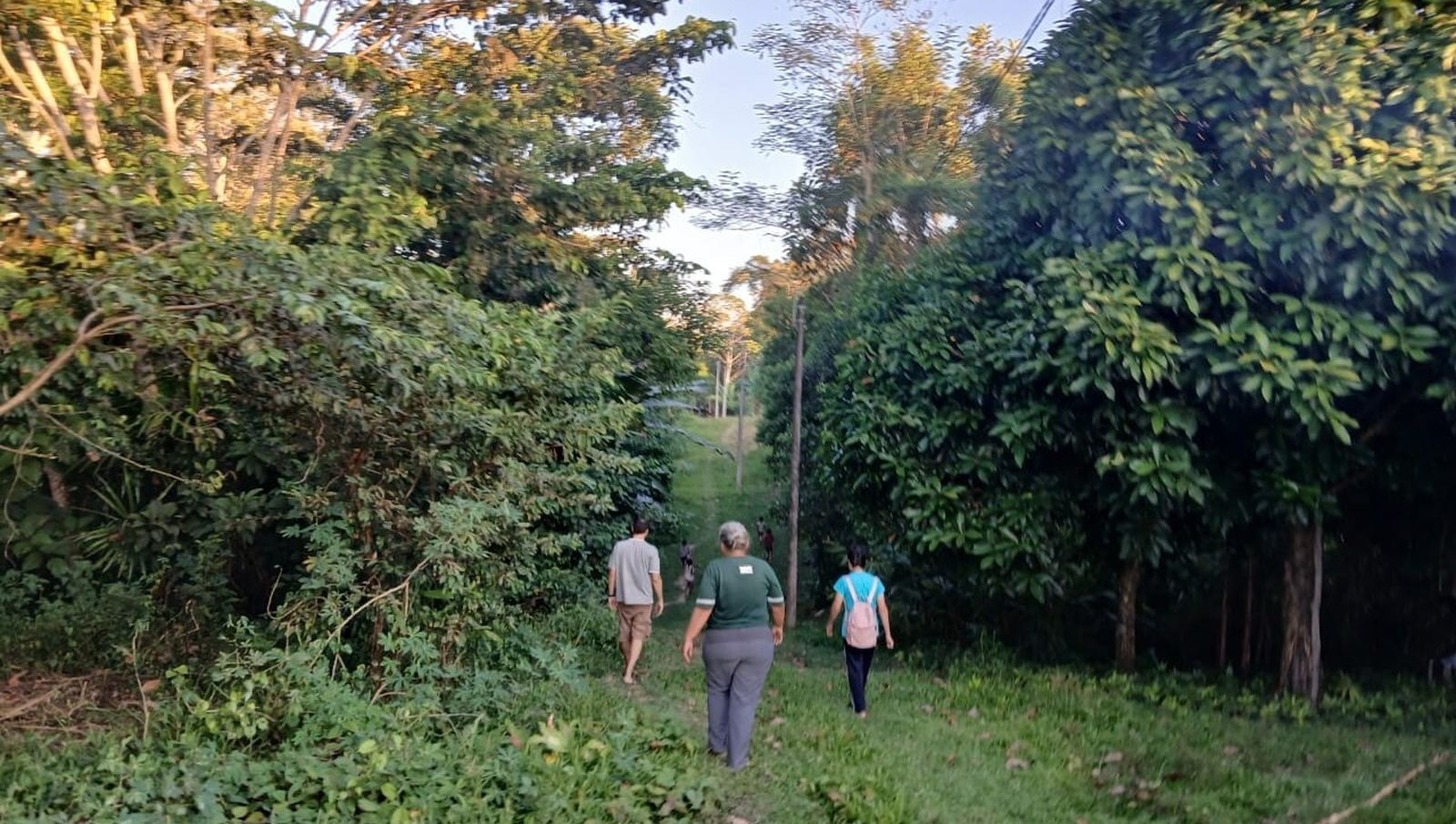 Misioneros en Angoteros