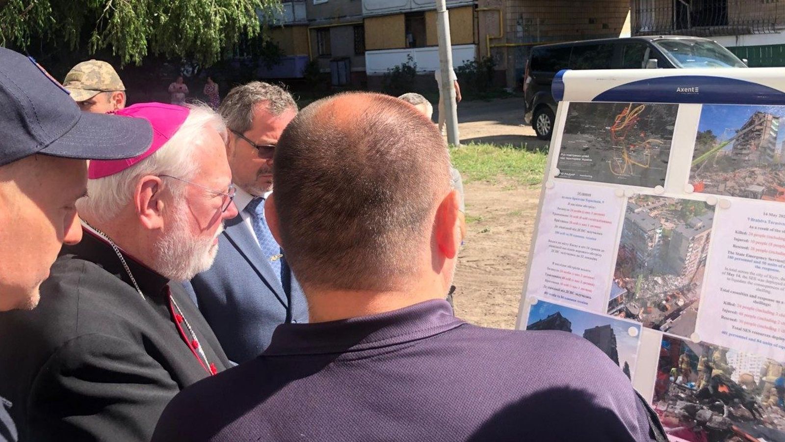 Arzobispo Paul Richard Gallagher en Ucrania