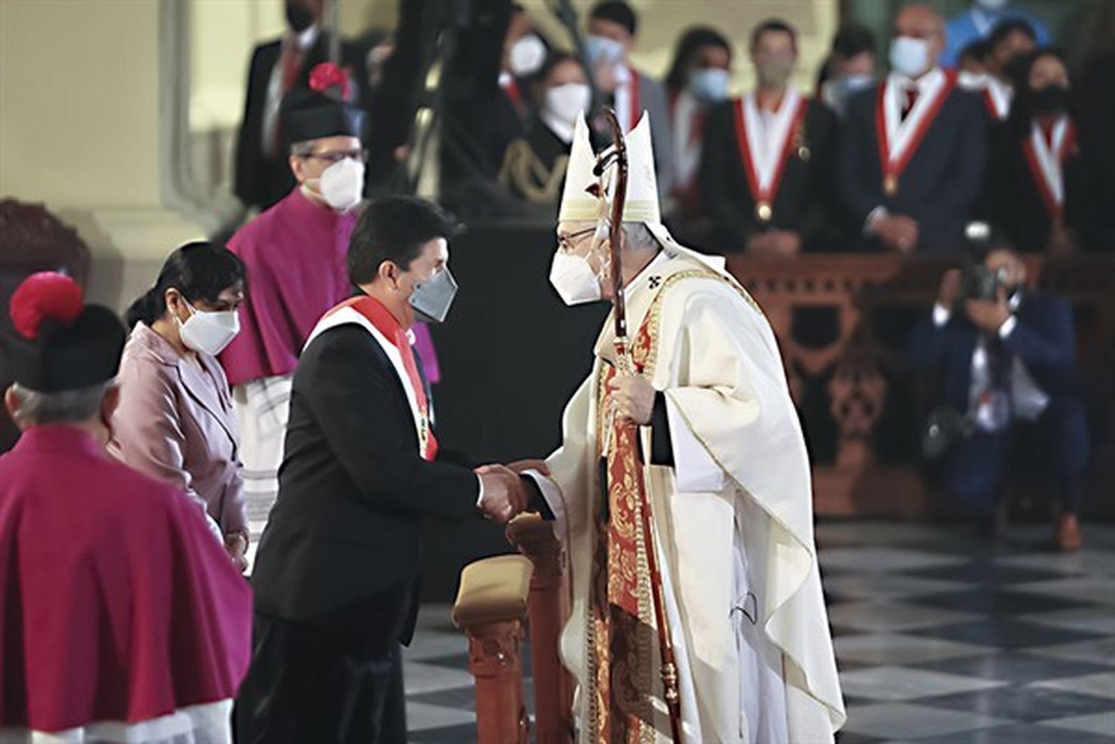 El arzobispo de Lima y el presidente del país