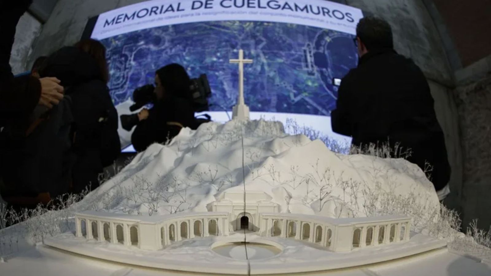 'La base y la cruz': así será, con el plácet de la Iglesia, la resignificación de Cuelgamuros