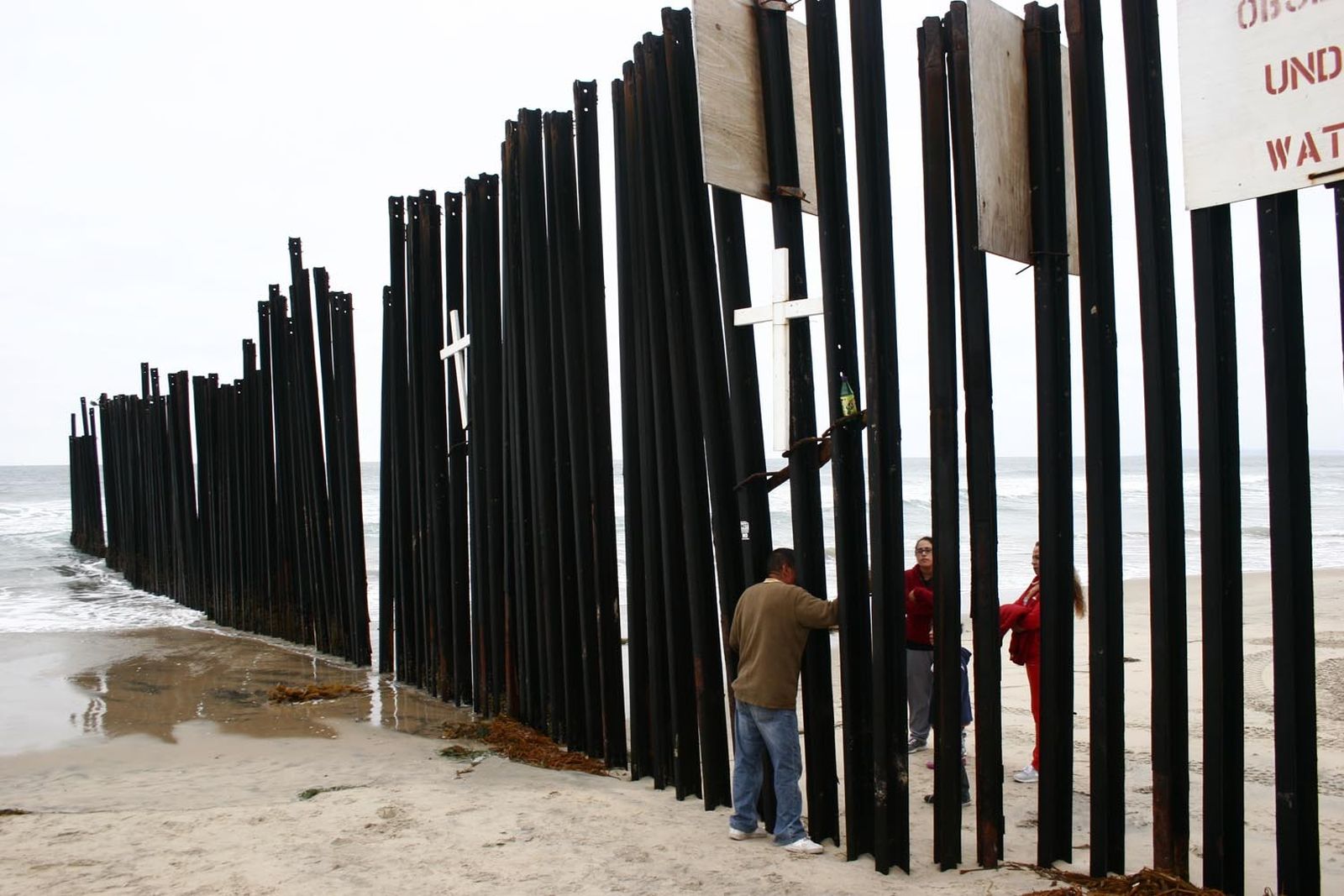 Muro de la vergüenza entre EEUU y México