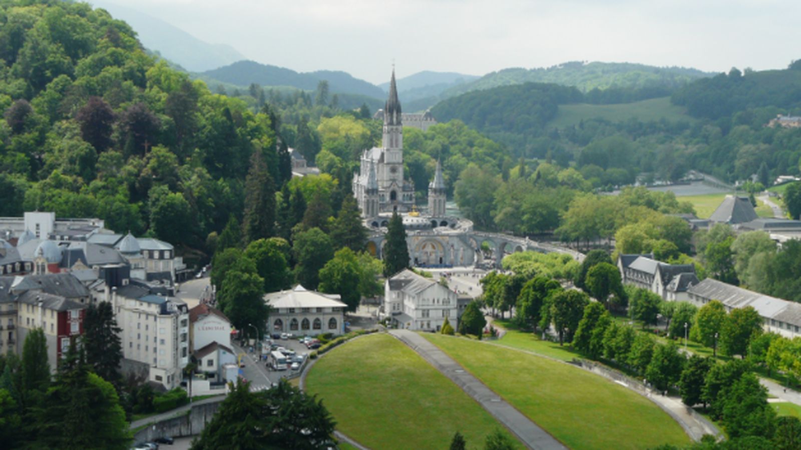 El santuario de Lourdes volverá a formar parte de la agenda estival de varios obispos catalanes, entre peregrinaciones diocesanas y ejercicios espirituales.