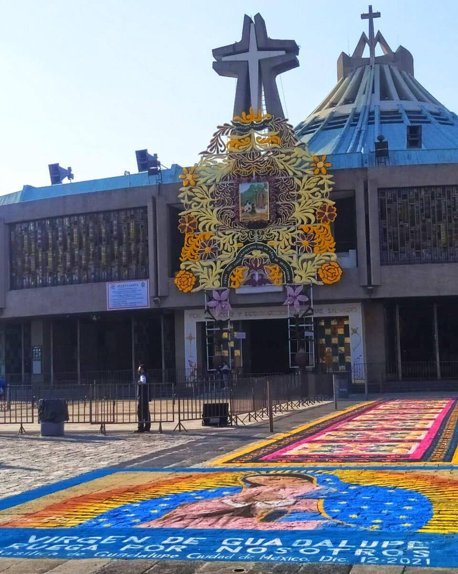 Artesanos ofrecieron su trabajo a la Virgen