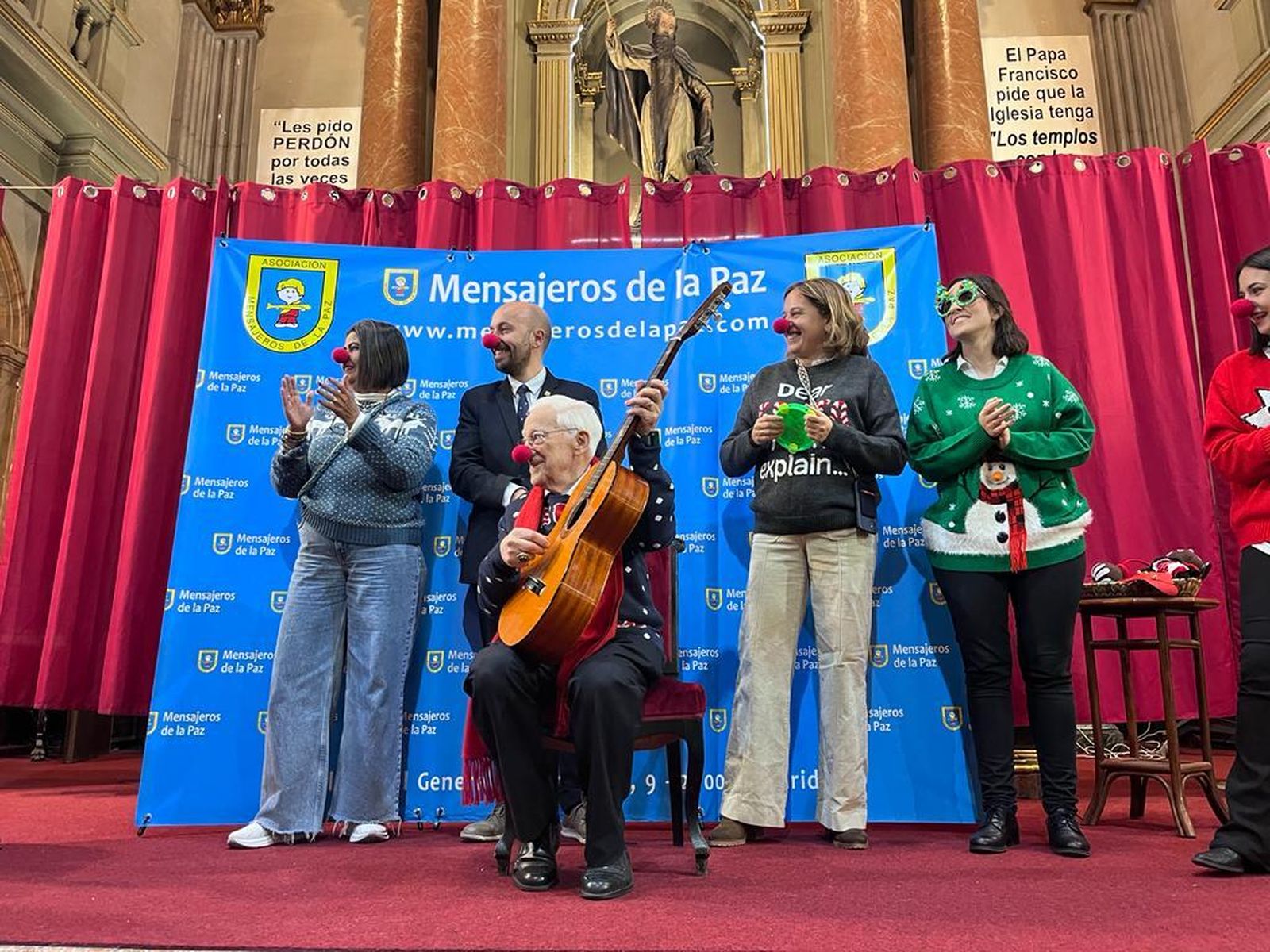 El padre Ángel, en el Día del Voluntariado en San Antón