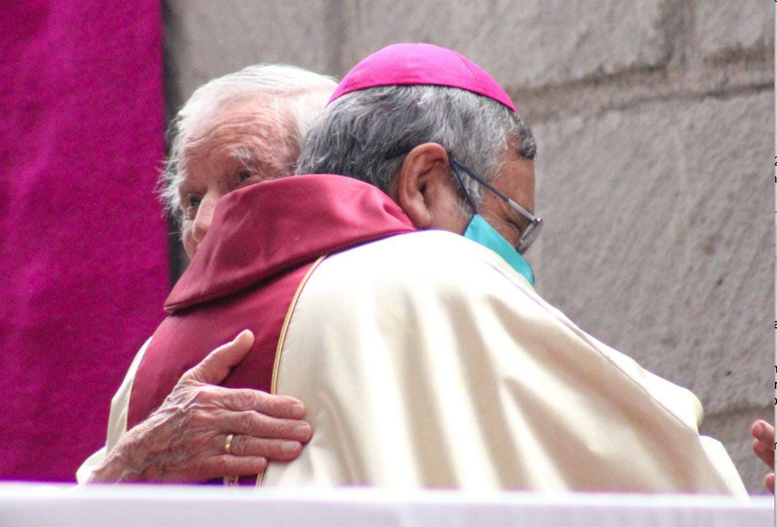 “Don Luis Ugalde es un tesoro para la Iglesia” sostuvo Mons. Fidencio Lopez Plaza. Foto: Periódico Noticias de Querétaro