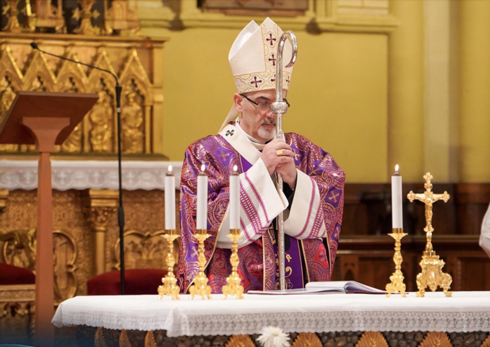 El cardenal Pizzaballa en la Misa de Difuntos, en Jerusalén