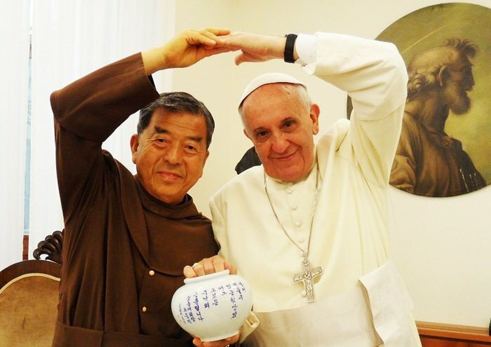 El Papa y el fundador de Kkottongnae