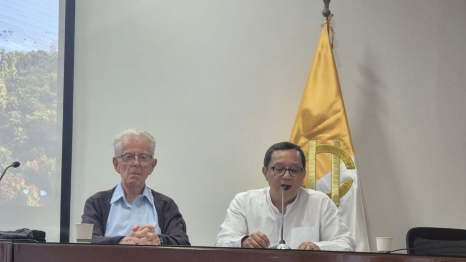 Hughes y Grandez en el homenaje a Gutiérrez