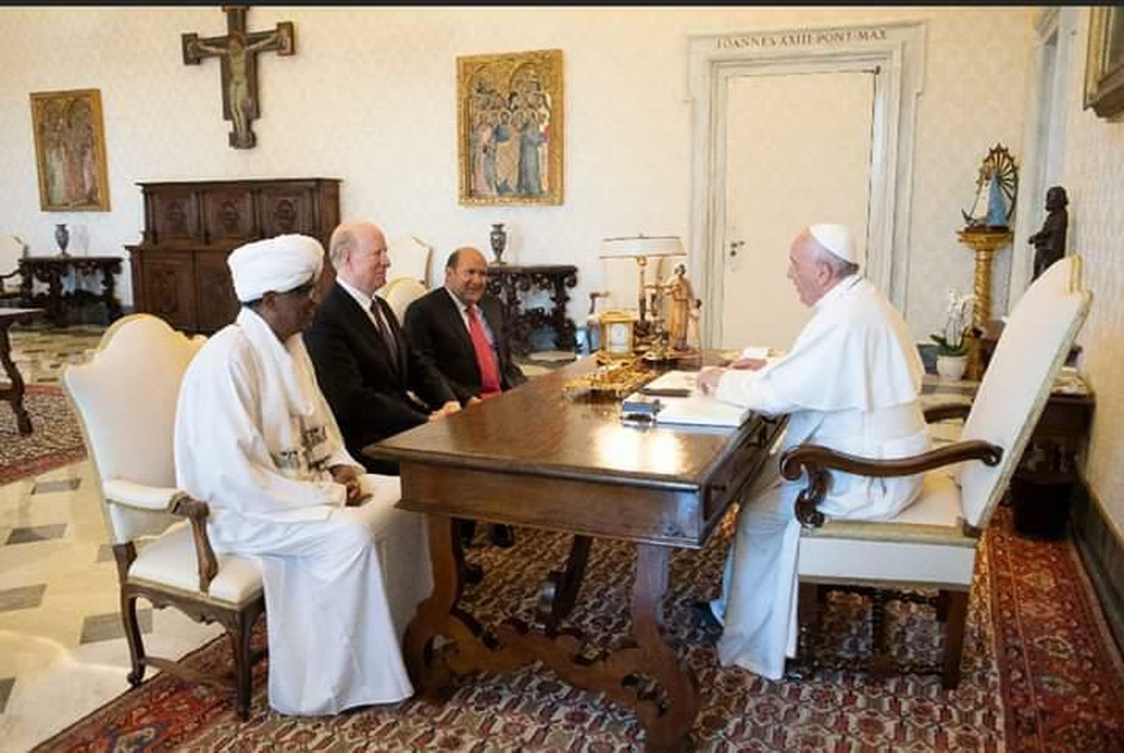 El Papa, con representantes de la Federación para la Paz Universal