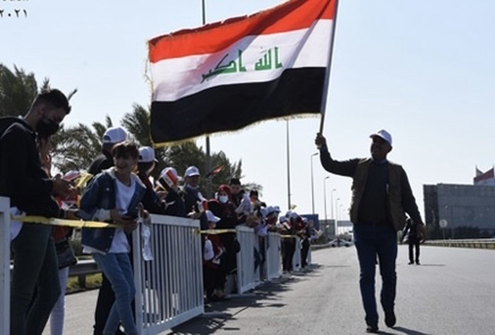 Un bandera y un pueblo