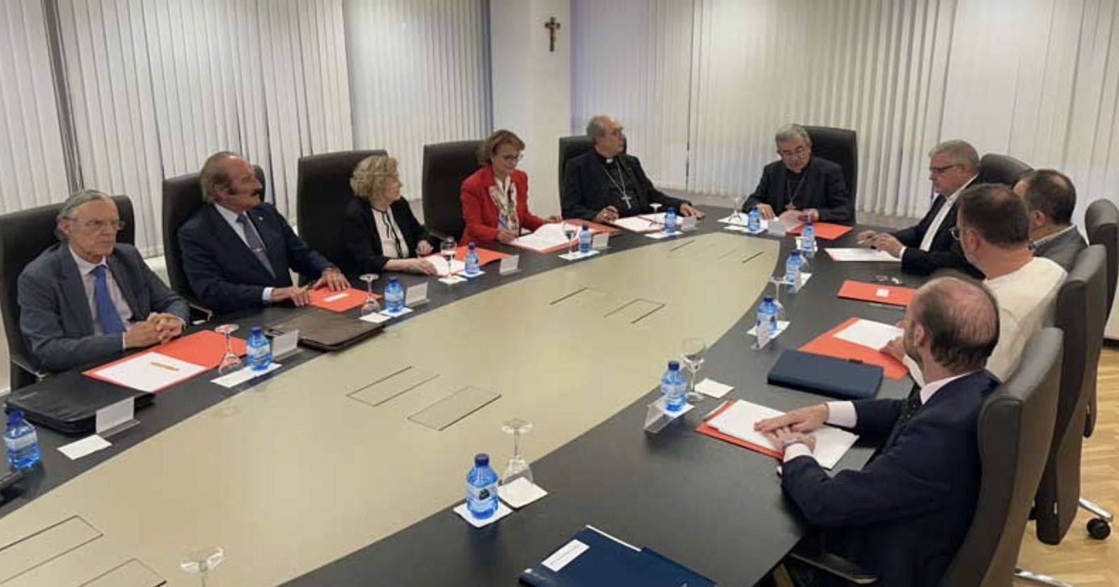 Obispos y plan Priva