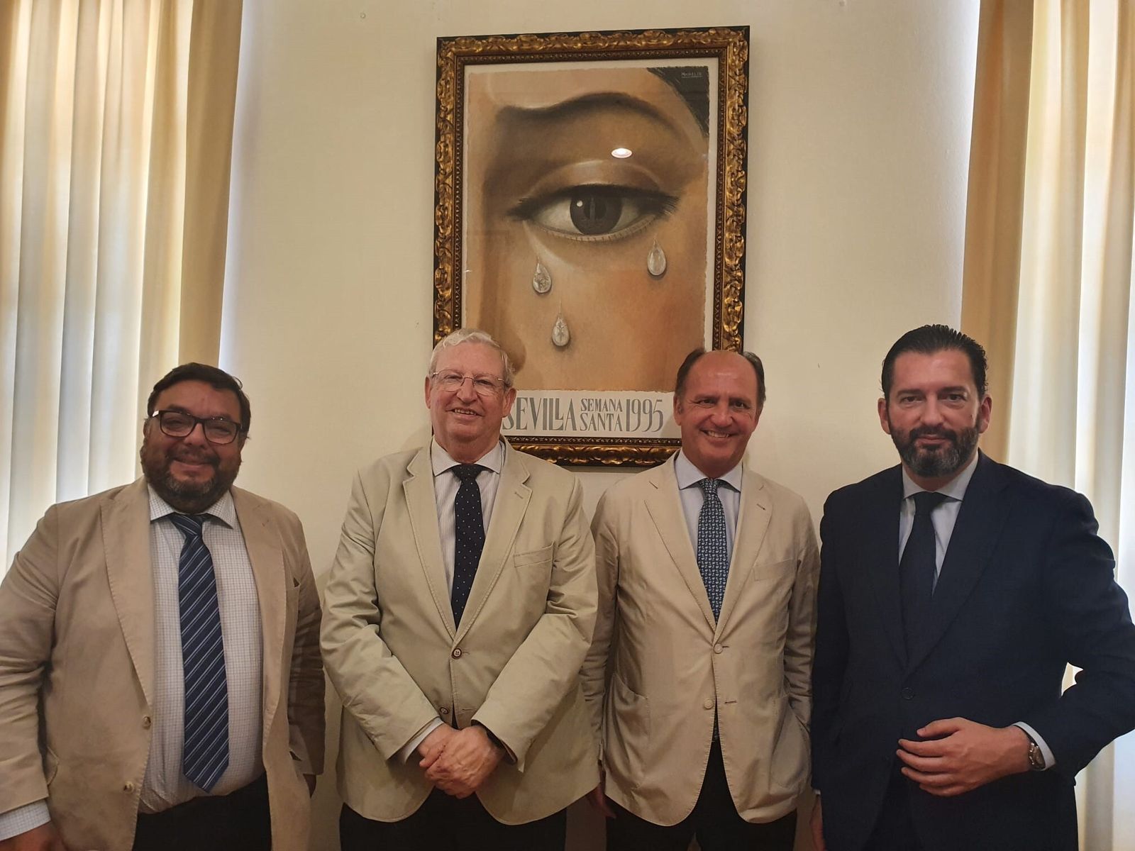 Firma del convenio entre el Banco Sabadell y el Encuentro de Hermandades de Sevilla