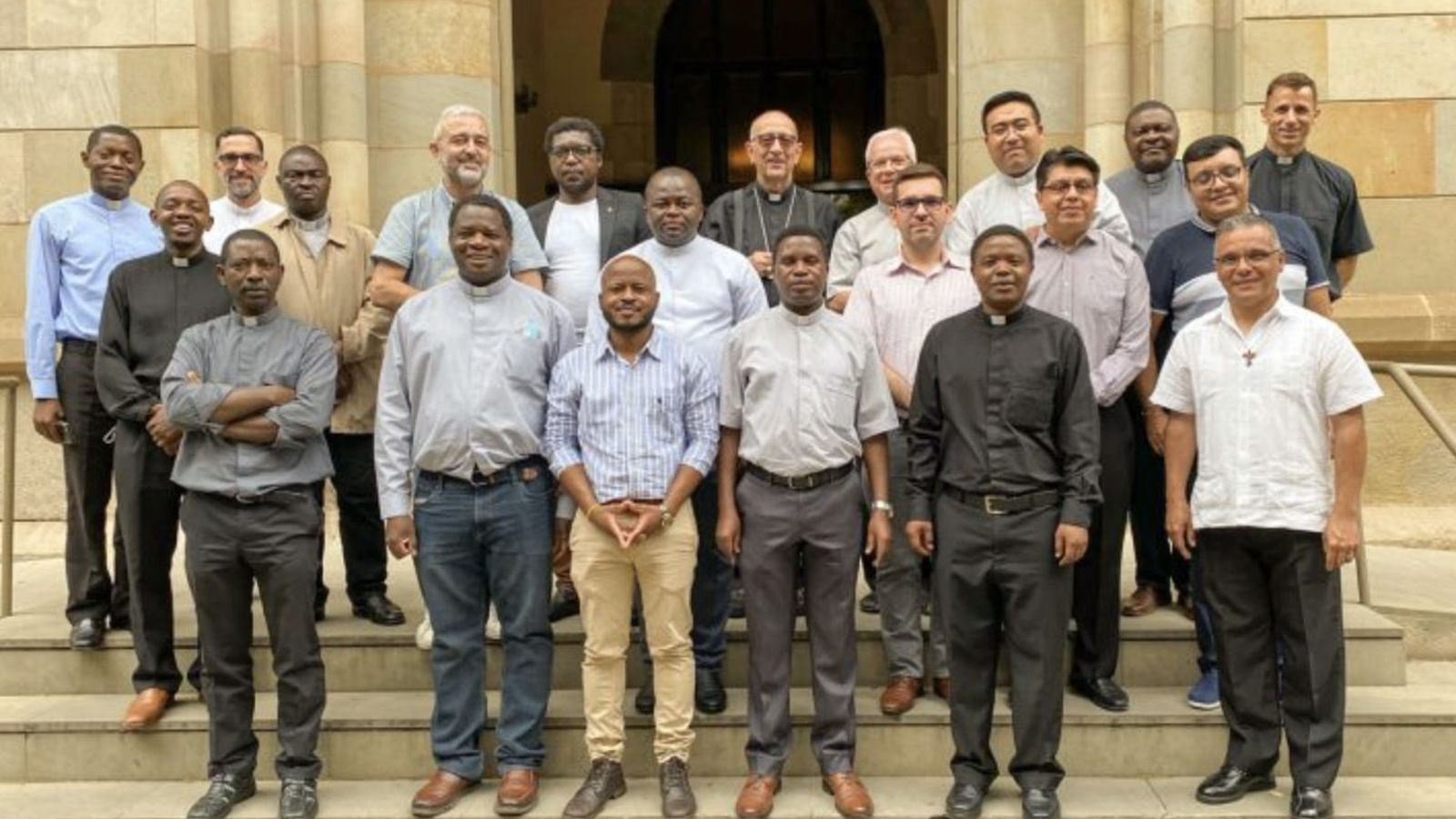 Curas extradiocesanos en Barcelona