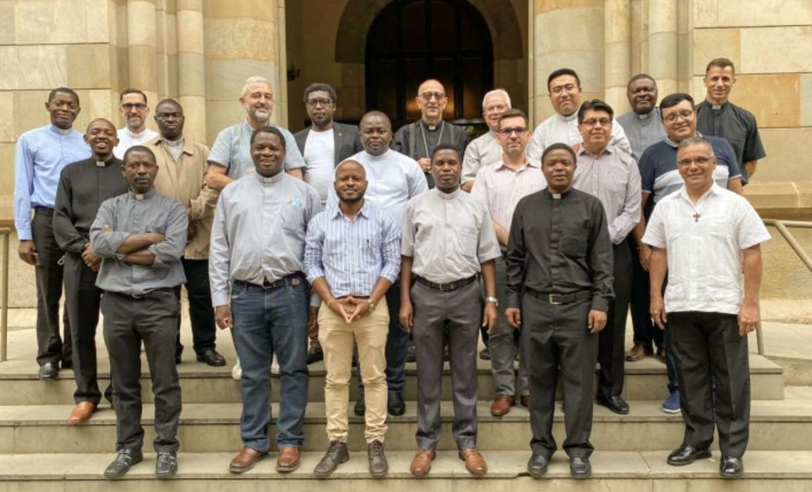 Curas extradiocesanos en Barcelona