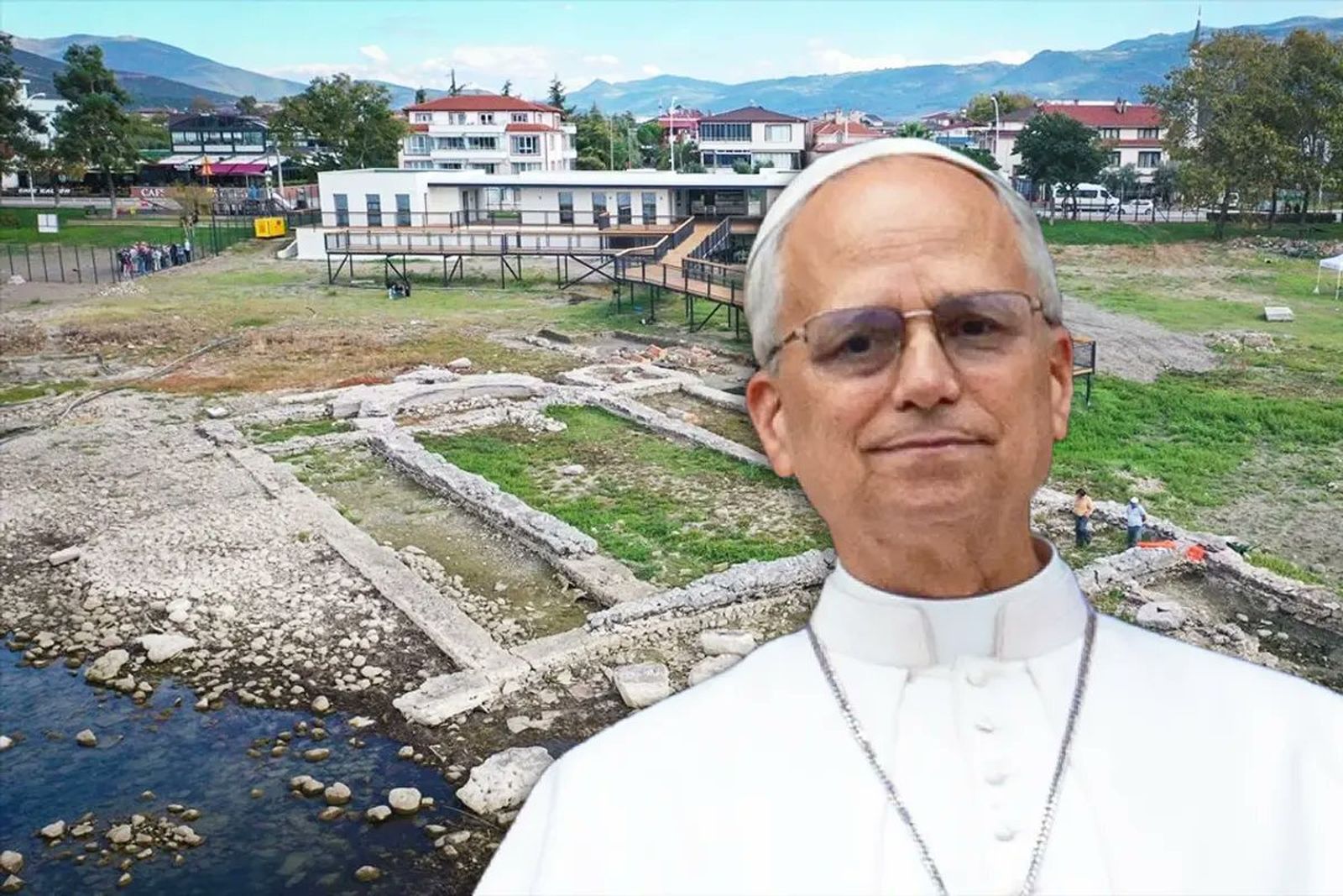 Montaje de León XIV ante las ruinas del templo de san Neófito