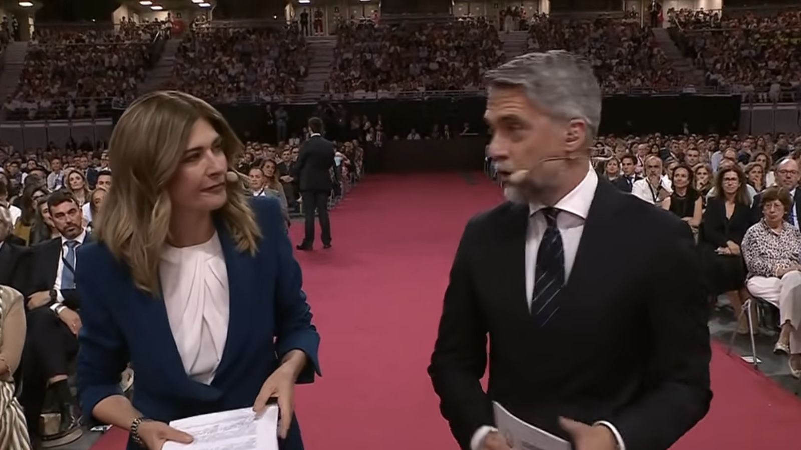 Los presentadores del acto