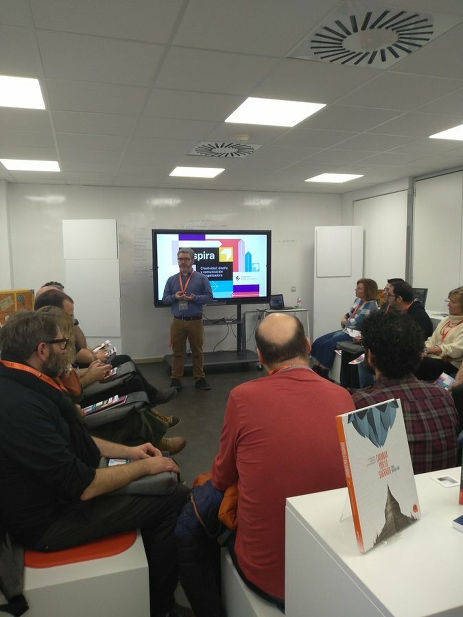 Encuentro 'Inspira' de creadores convocado por la Fundación Edelvives