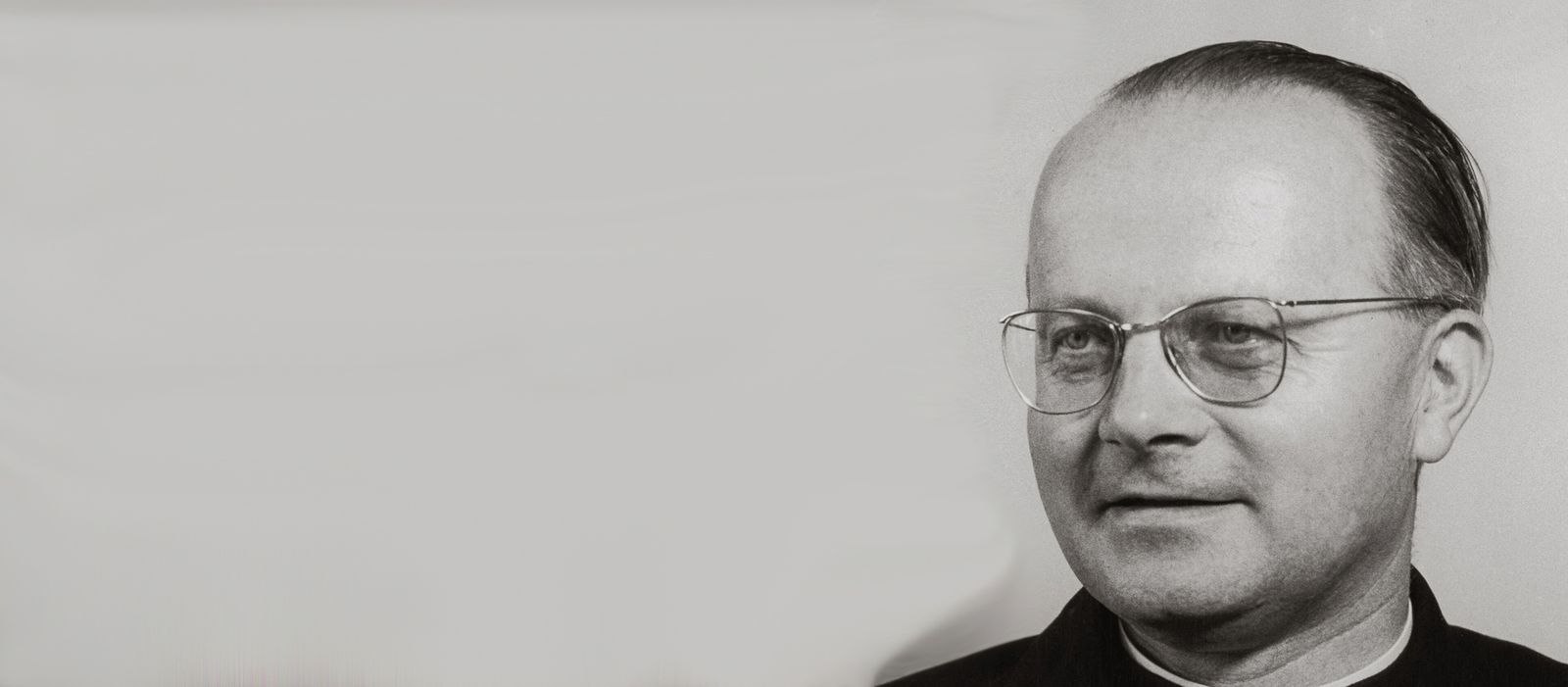 En 1968, Döpfner promovió a su vicario general, Matthias Defregger, al cargo de obispo auxiliar, ocultando en Roma su pasado como capitán de la Wehrmacht, el ejército alemán de la Segunda Guerra Mundial.