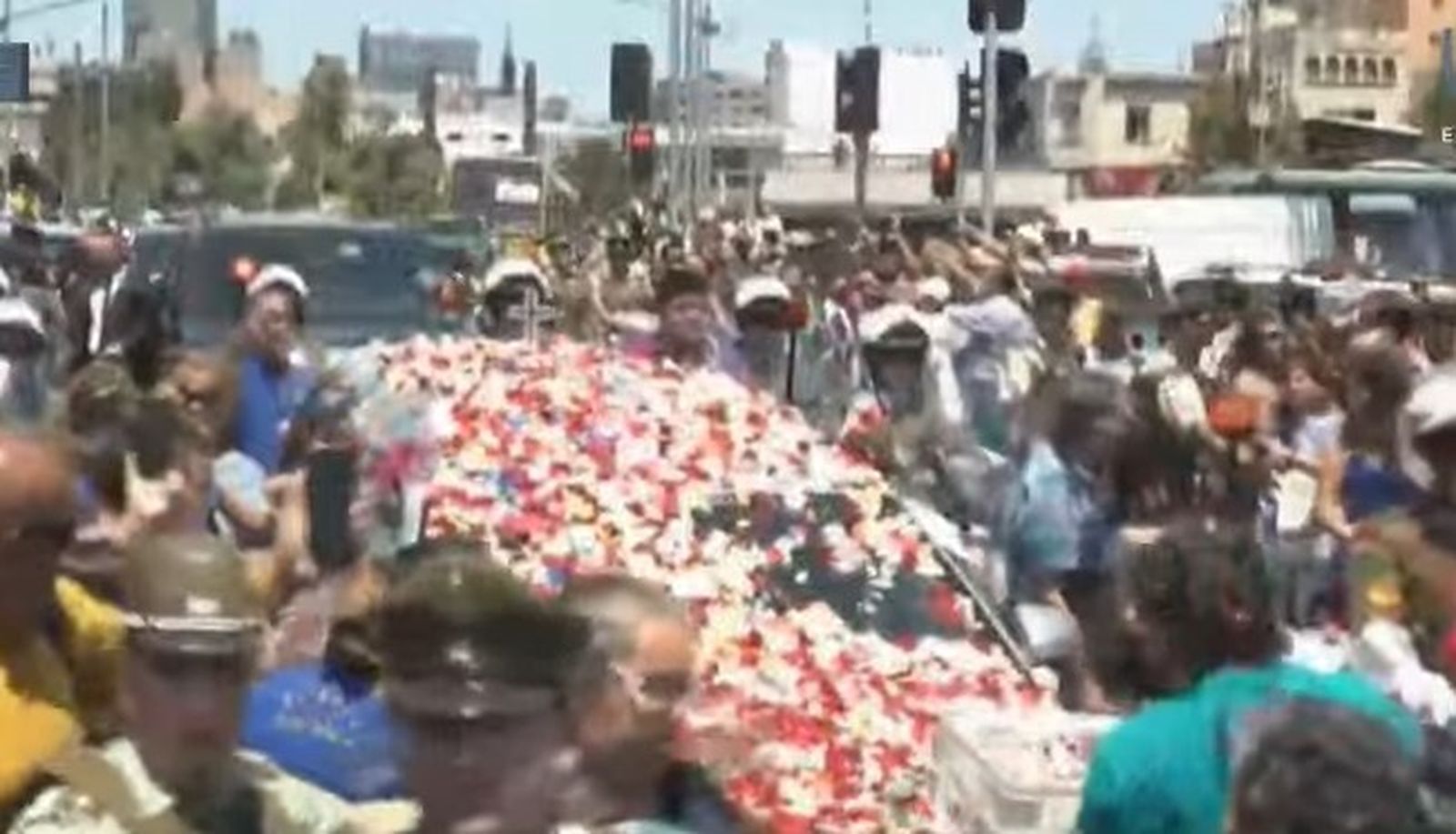 Cortejo de Sebastián Piñera en la Pérgola de las Flores rumbo al cementerio