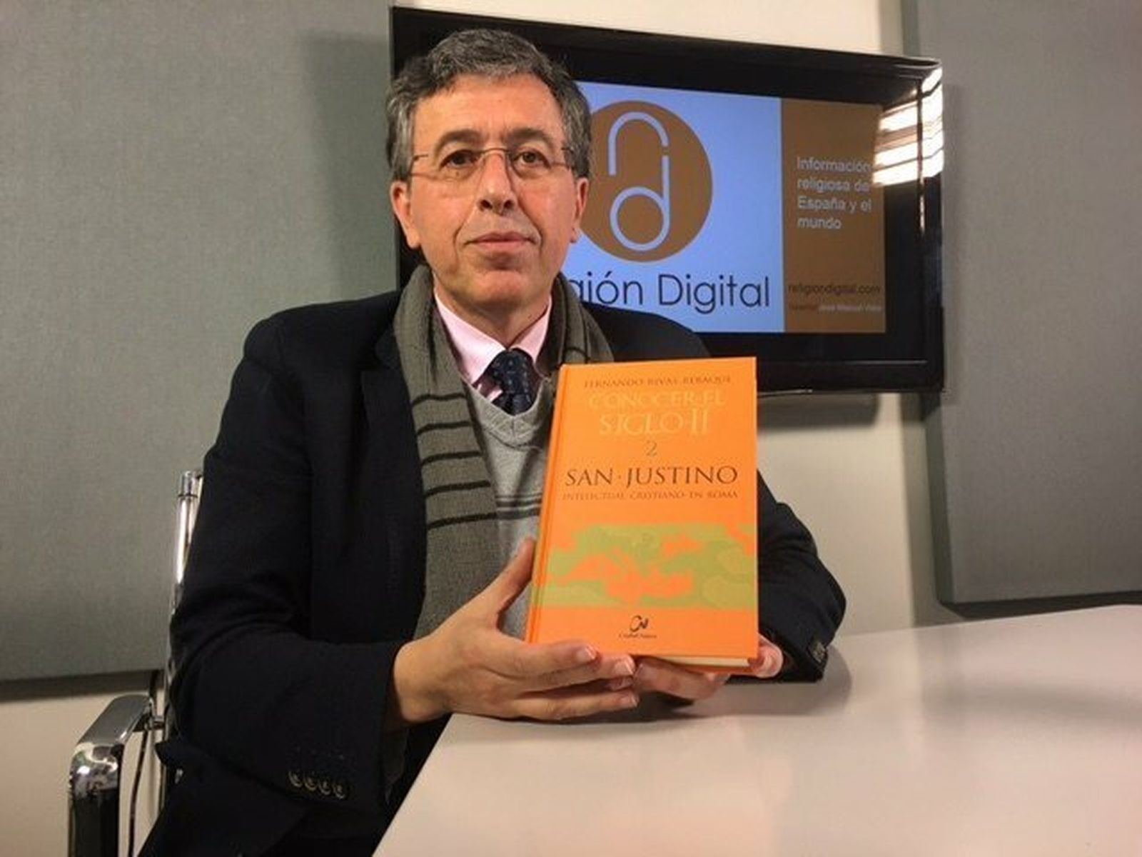 Señor, tu amigo ( y nuestro...) Fernando, está enfermo. Oramos con él y por él.