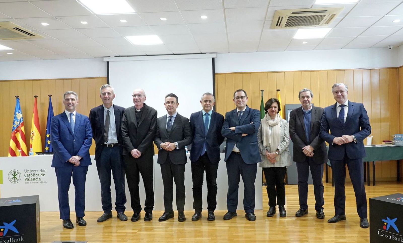 Foto de familia de los participantes