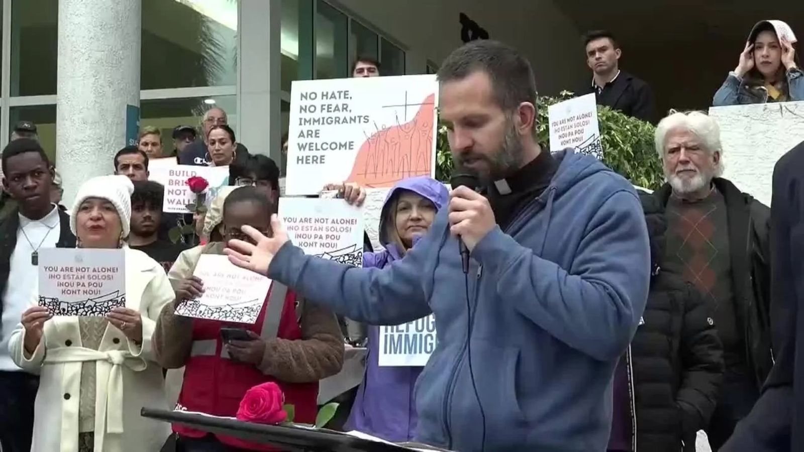 Brian Strassburger. Procesión ante la Corte de Inmigración de Miami.