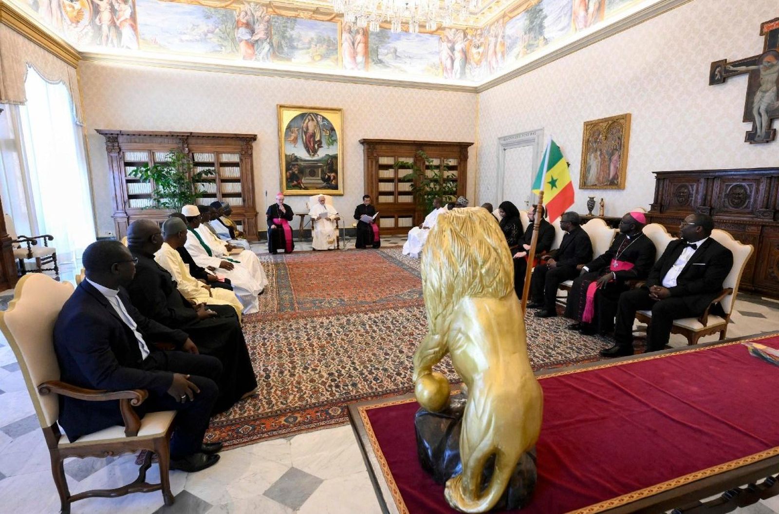 El Papa, con líderes y representantes de la comunidad musulmana de Senegal