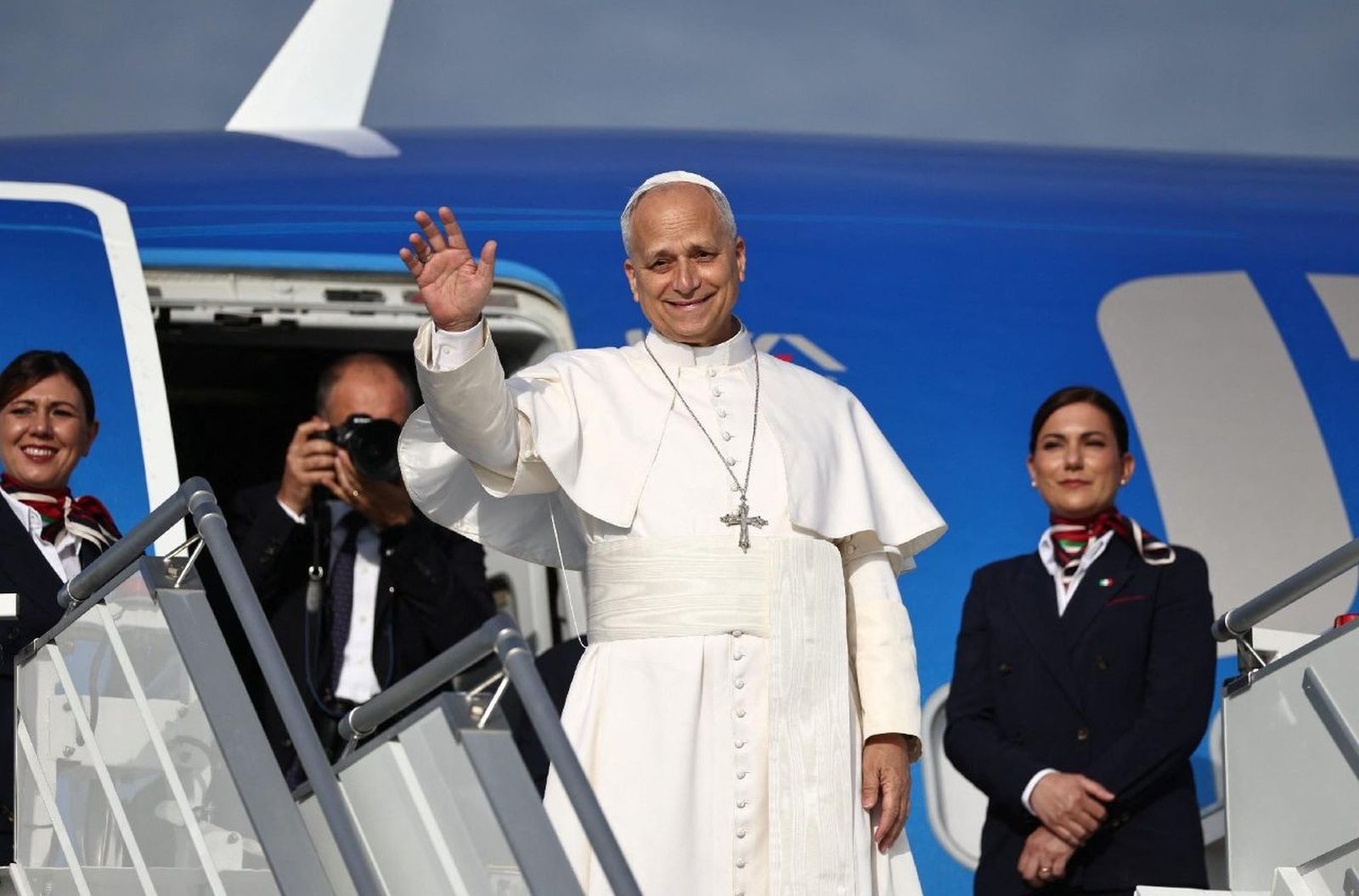 El Papa ya vuela hacia España