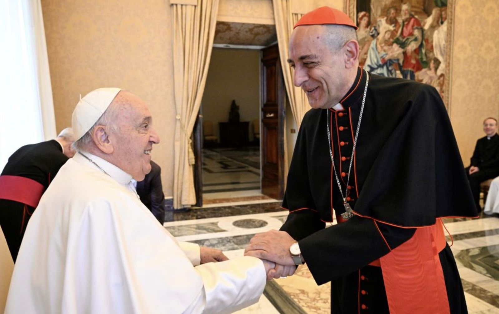 El Papa saluda a 'Tucho' Fernández