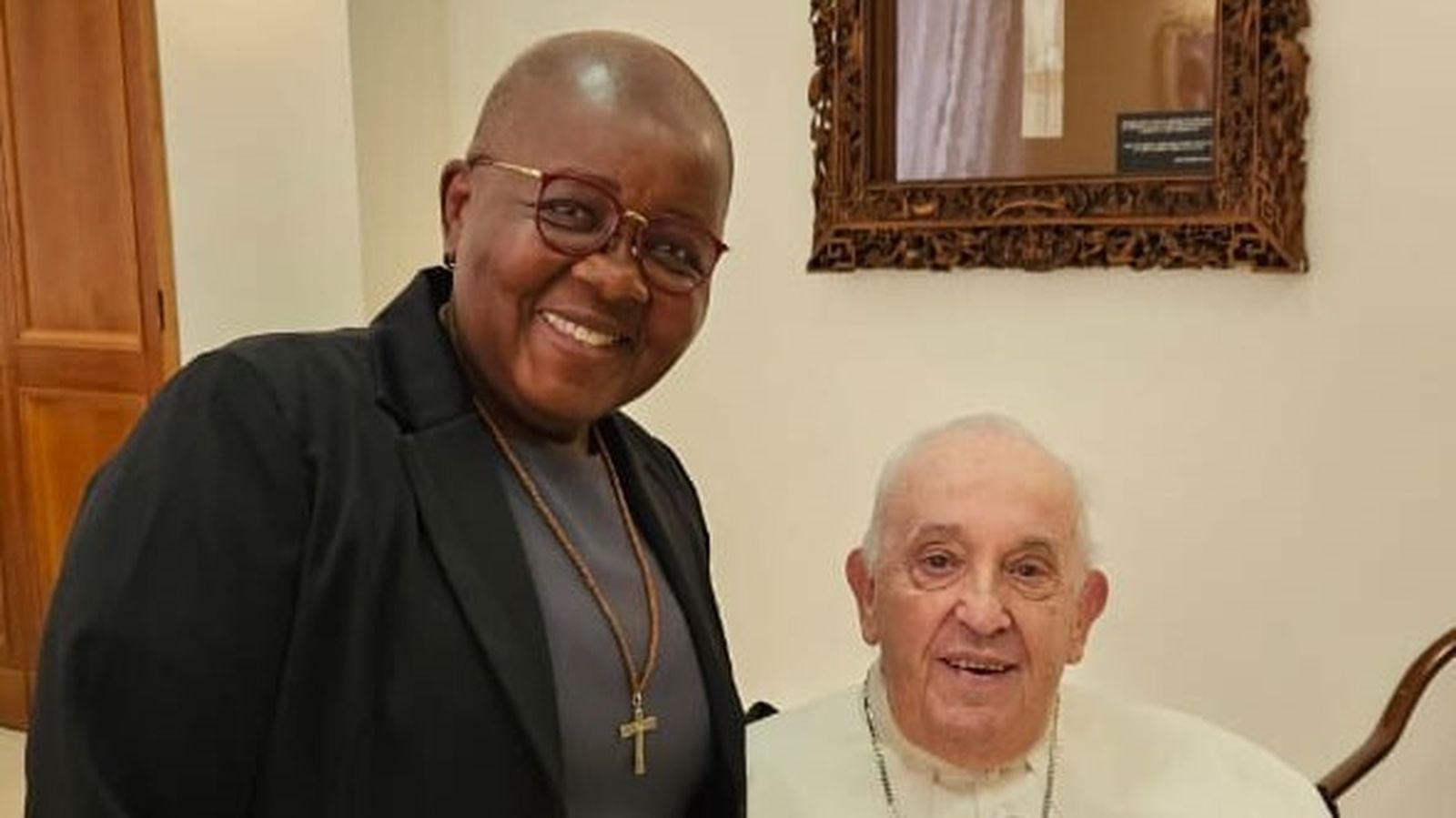 Hna. Regina da Costa Pedro con el Papa Francisco