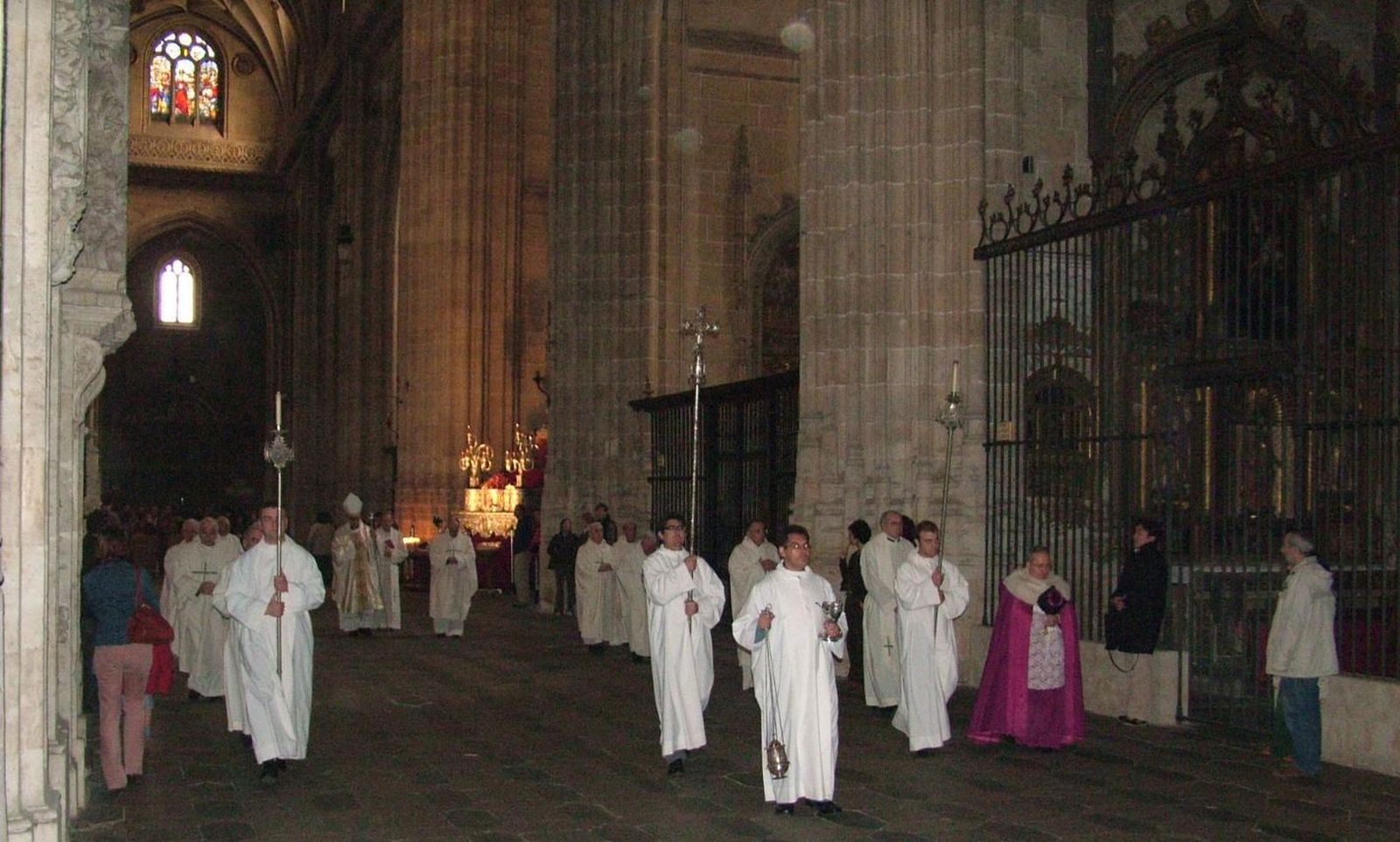 Procesión en la catedral de Salamanca