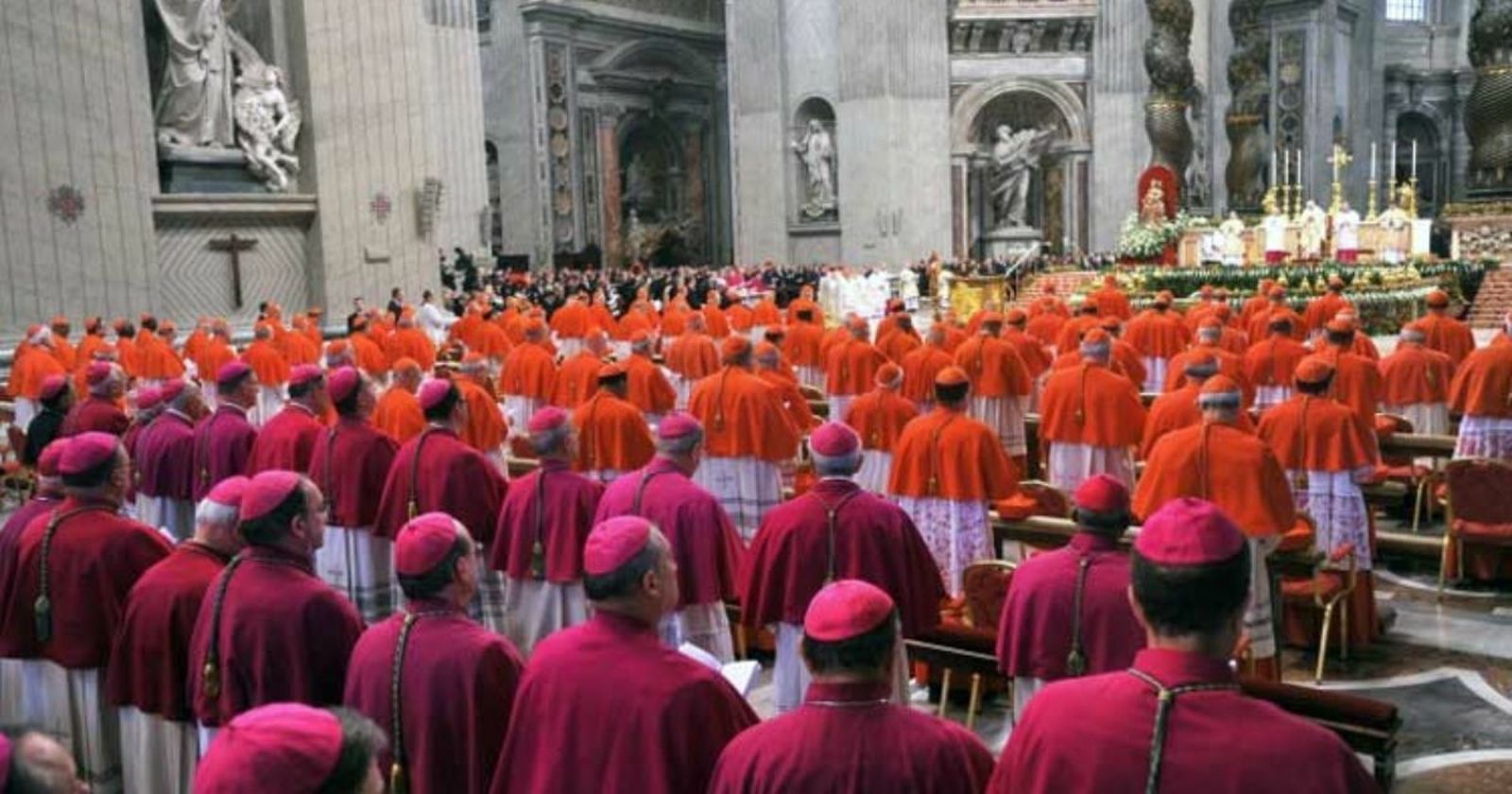 La Iglesia "de espaldas"