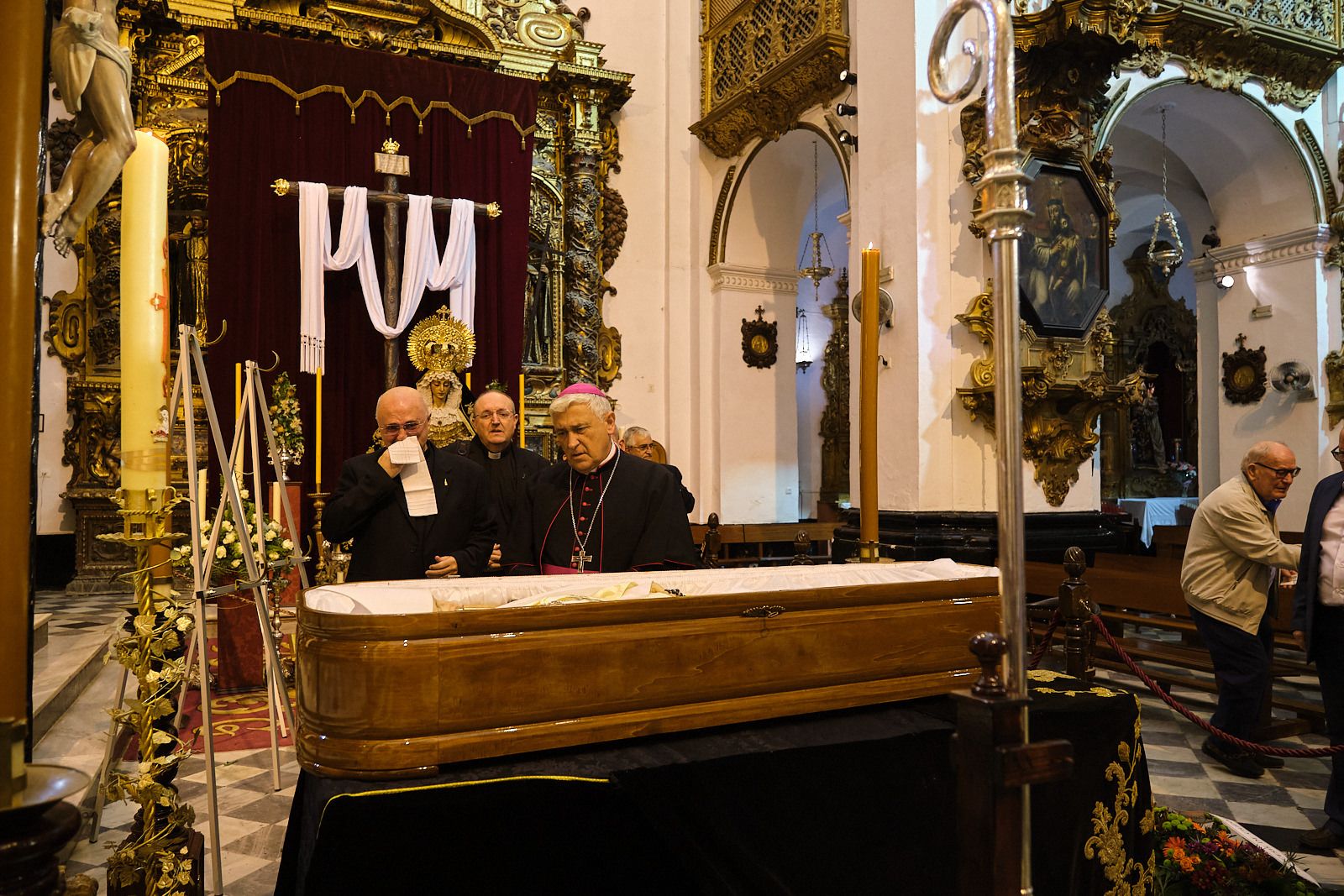 Zornoza, ante el féretro de Antonio Ceballos