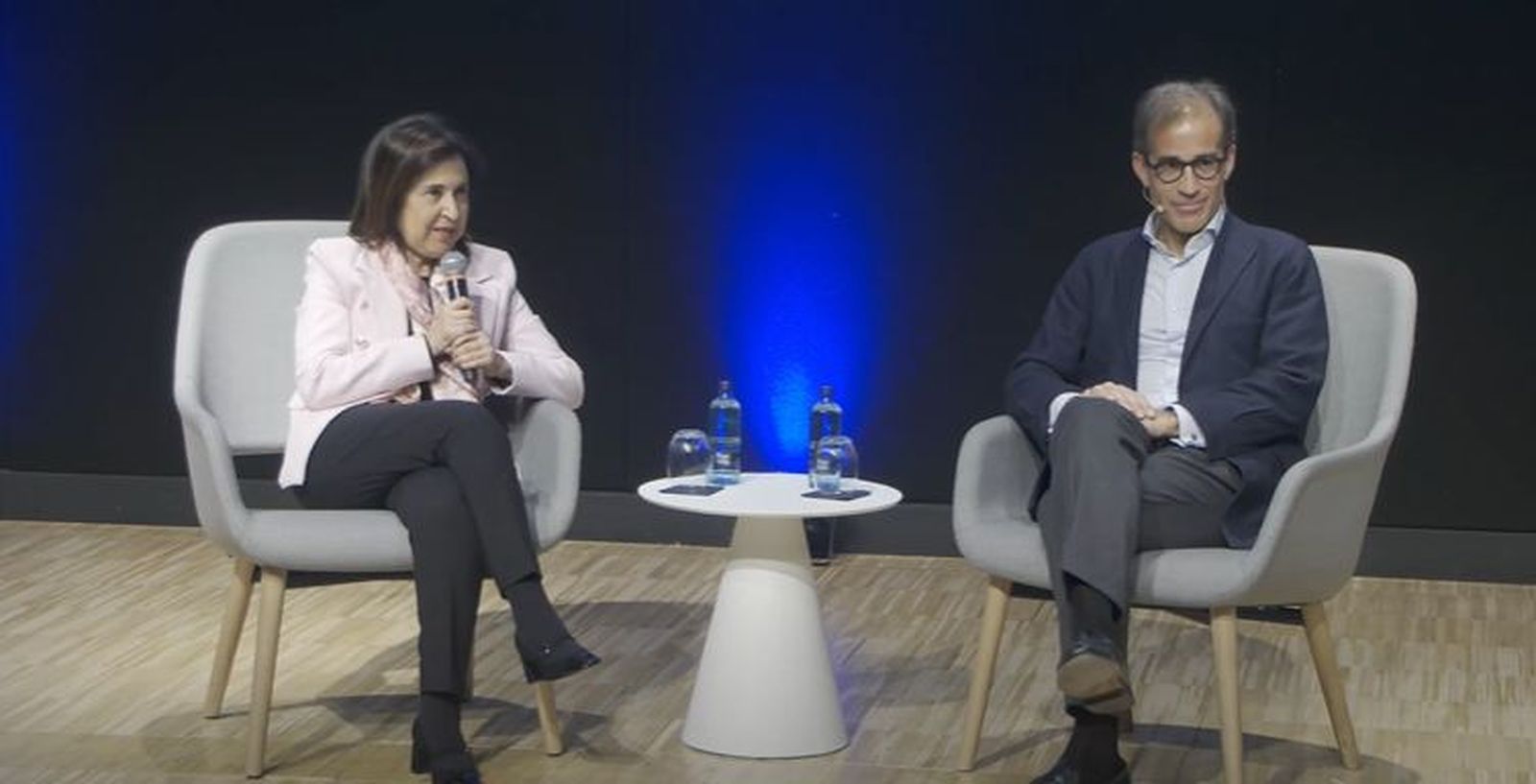 Margarita Robles y Pau Relat