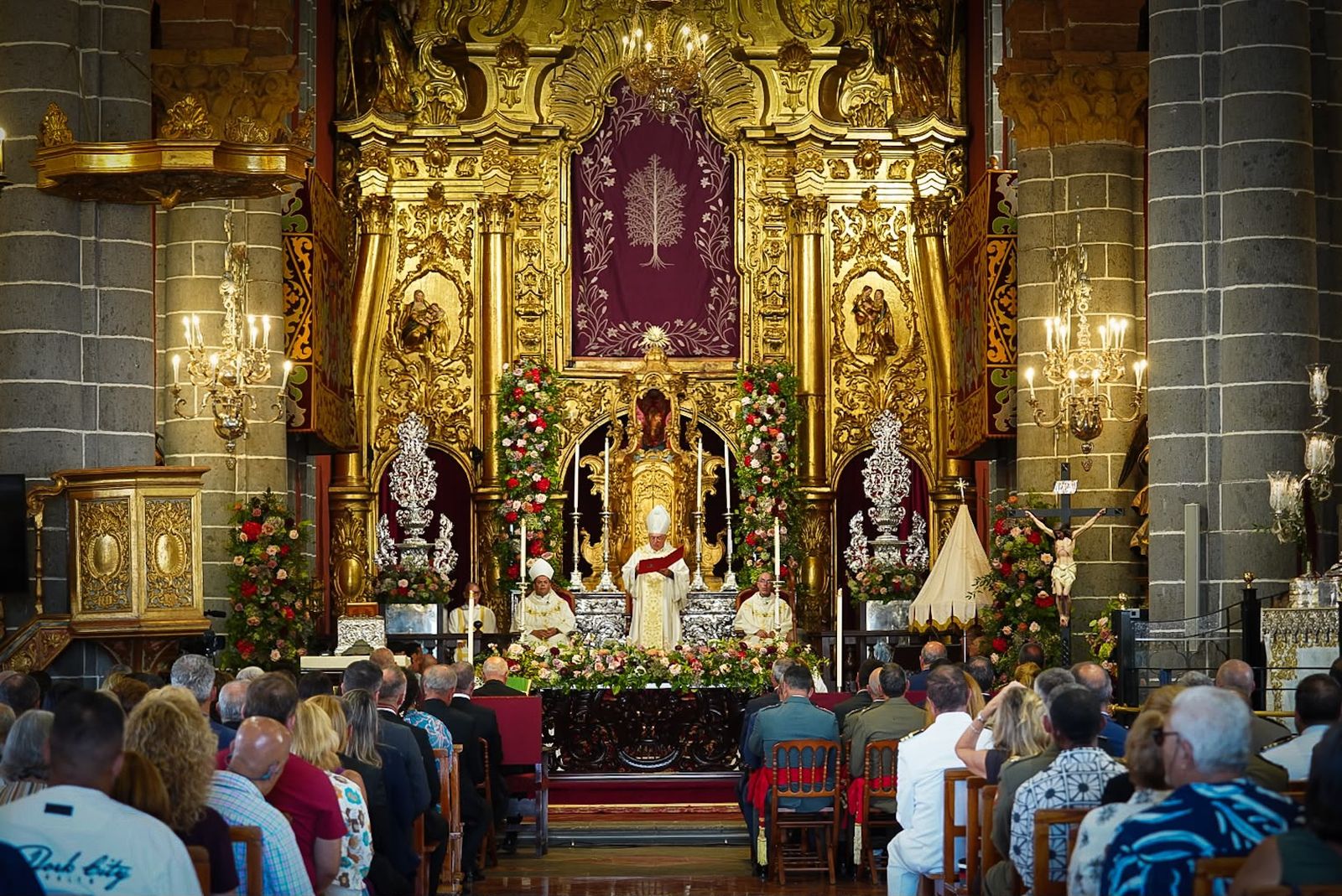 Mazuelos, en la misa en la Virgen del Pino