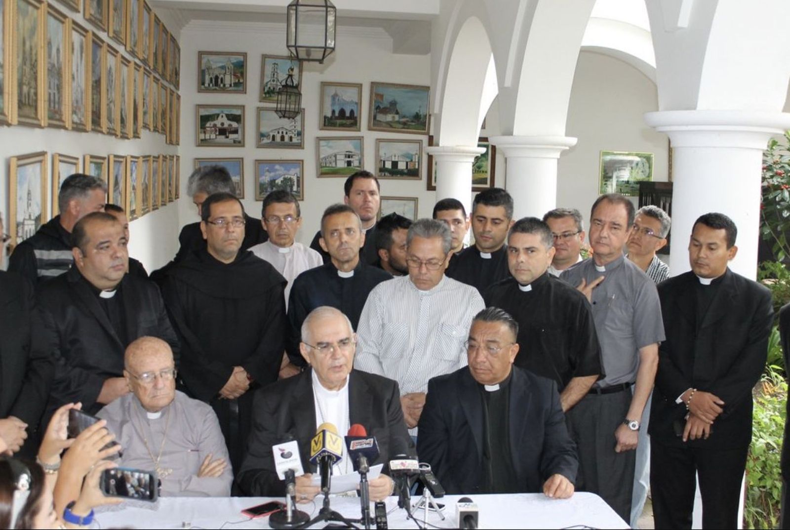 Mario Moronta, en 2019, cuando leyó una dura carta dirigida a Maduro