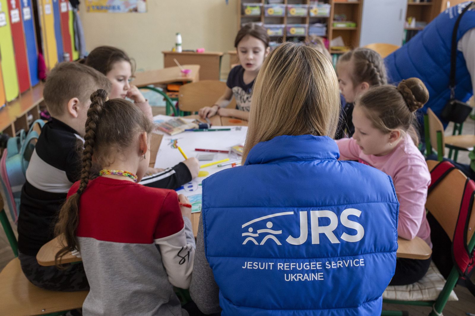 Ucrania: Los jesuitas acompañan a 100.000 personas refugiadas